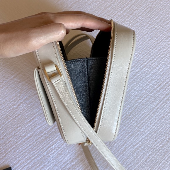 ✨SOLD✨YSL (Saint Laurent) Vicky Toy Small Quilted Lambskin Camera Bag - Picture 10 of 11